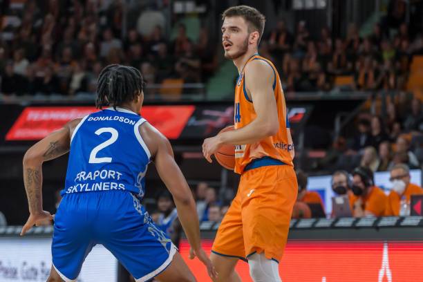 先声夺人 先声夺人