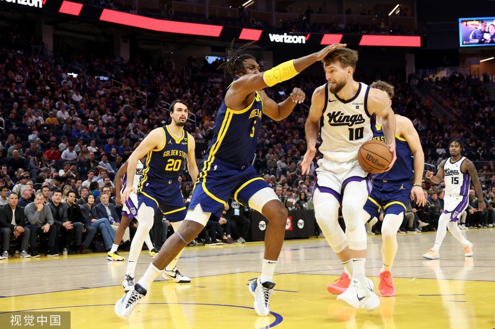 在首轮比赛 在首轮比赛