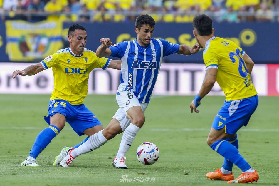 队密切合作 队密切合作